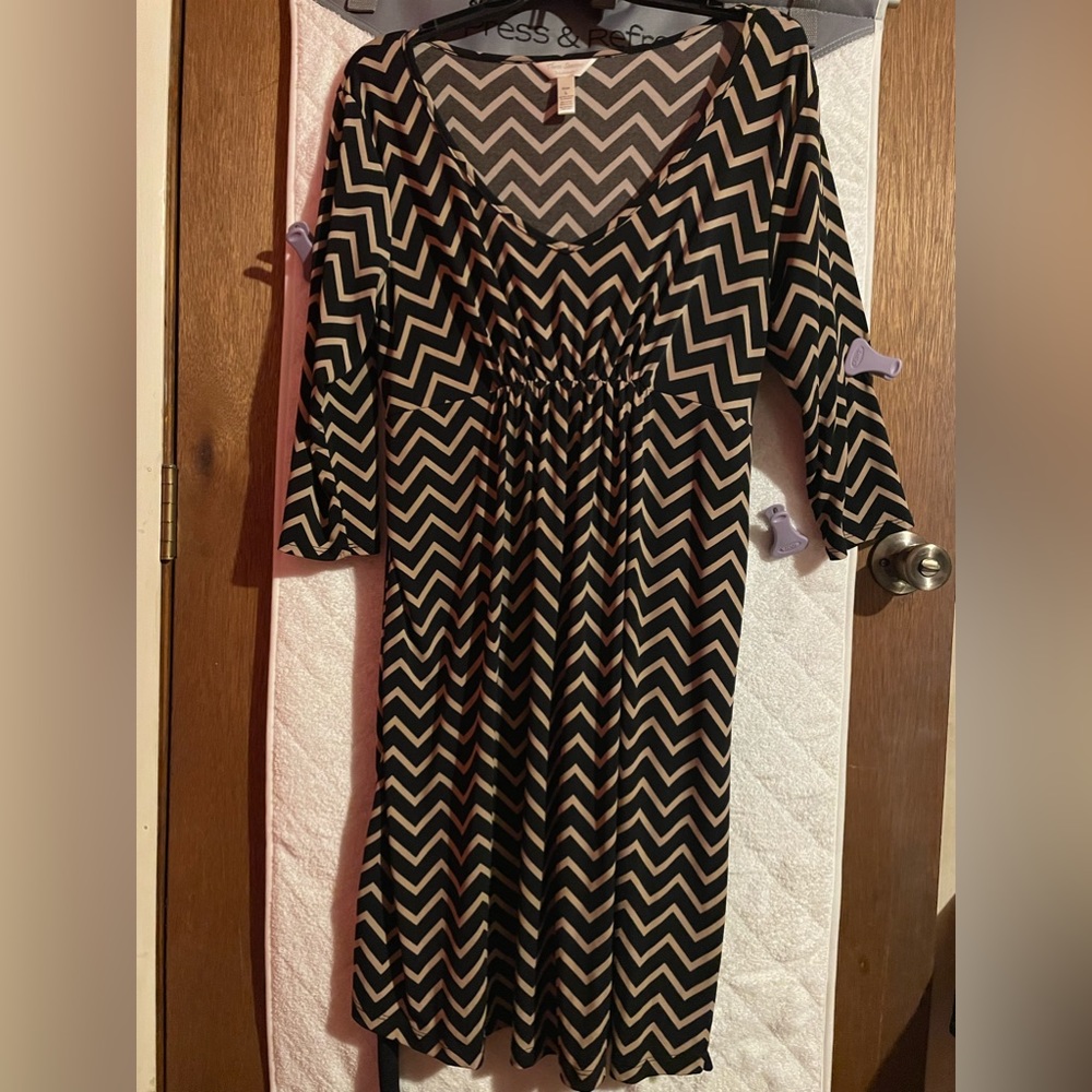Chevron print women’s dress.